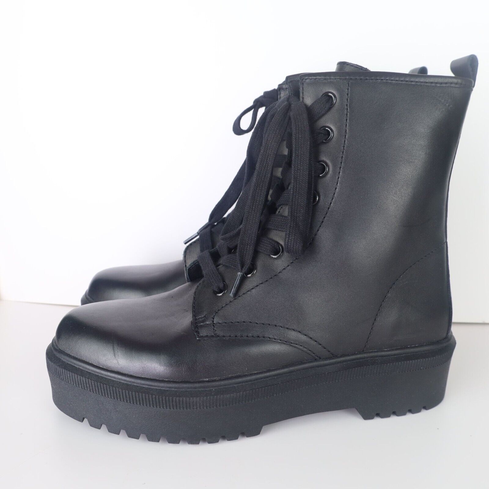 Aqua Logan Platform Hiker Boots Black